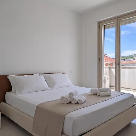 -vista Mare E Colli- Wifi Ac Terrazza 5 Posti Apartment
